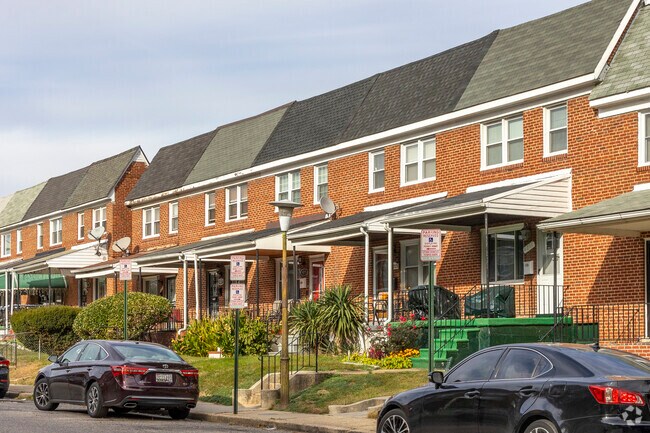 Most homes in Towanda-Grantley have red brick facades.