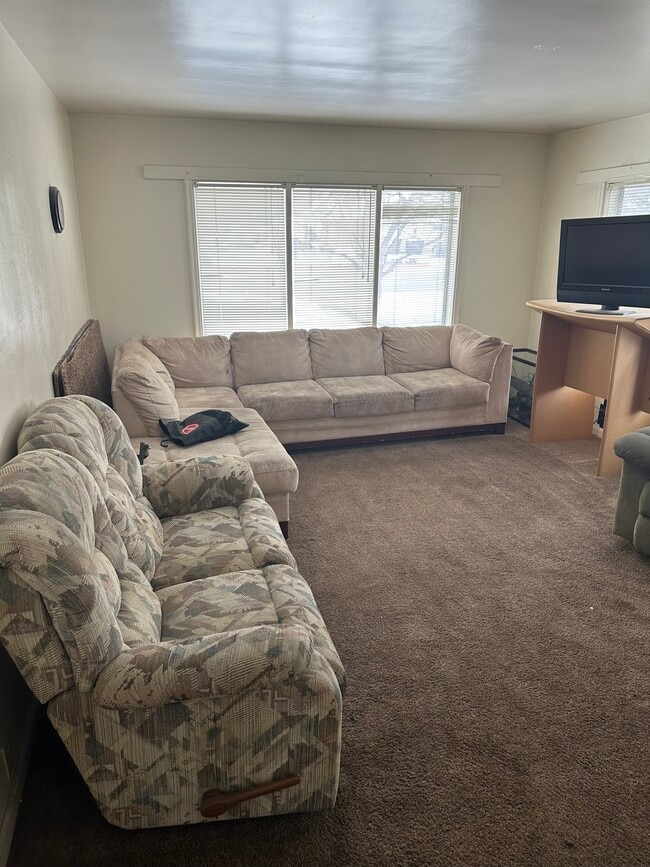 1235 N 400 E, Logan, UT 84341 - photo 3