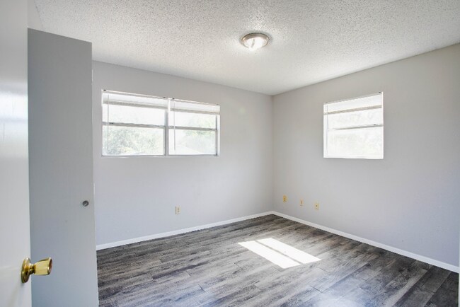 20105 San Marcos Hwy unit 1B, San Marcos, TX 78666 - photo 4