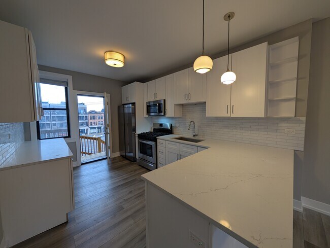 3943 N Janssen Ave unit 2, Chicago, IL 60613 - photo 5