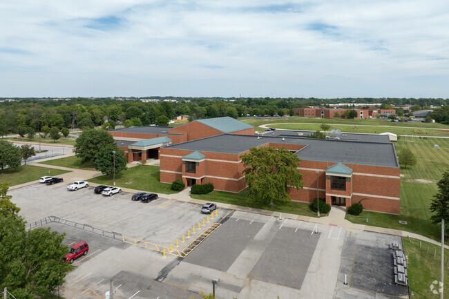 Smithton Middle School has a student to teacher ratio of 12 to 1.