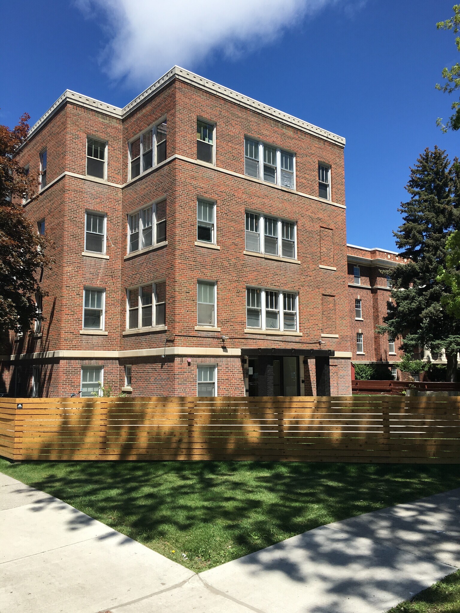 Apartments in the HEart of downtown Bozeman!