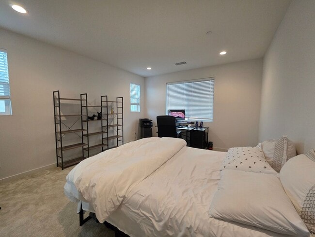 6949 Mallow Dr, Fontana, CA 92336 - photo 5