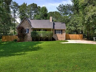 94 Oak Ct, Dallas, GA 30157