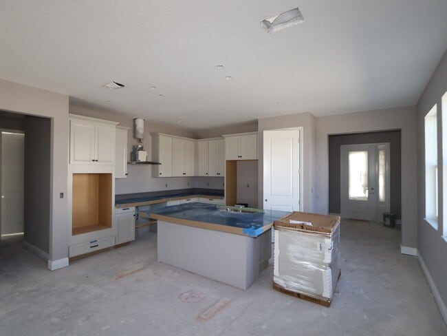 5776 Jeffries Way, Wesley Chapel, FL 33545 - photo 3