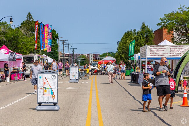 Tullamore residents can attend a variety of seasonal festivals and events in Mundelein.