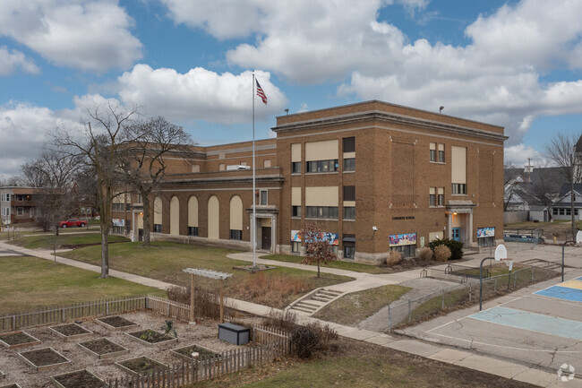 Congress Elementary on Baldwin, Overview.