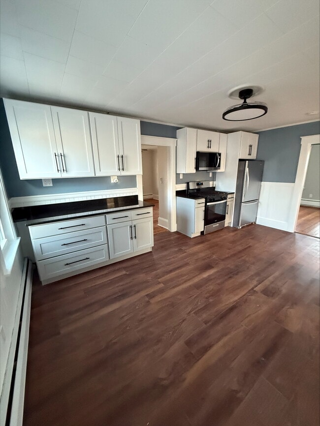 38 Liberty St Unit 2, Plymouth, MA 02360