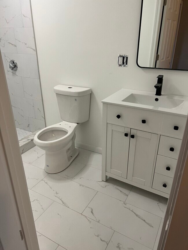 659 E 4th St, Boston, MA 02127