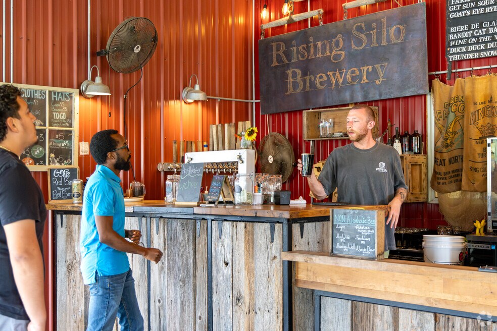 NH_AirportAcres_549225_P2_v2_BR_090524