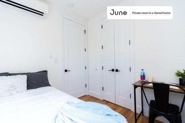 7-91 Onderdonk Ave, Queens, NY 11385 - photo 3