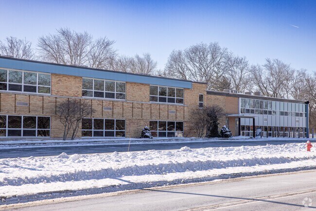 Kenneth Murphy School serves students in grades K-5.