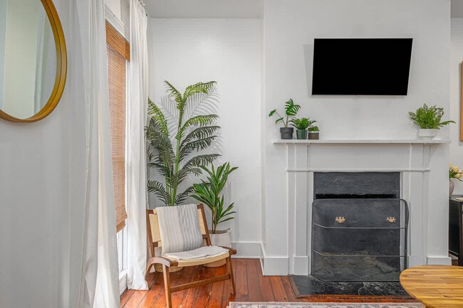 505 E Mc Donough St unit ID1359172P, Savannah, GA 31401 - photo 2