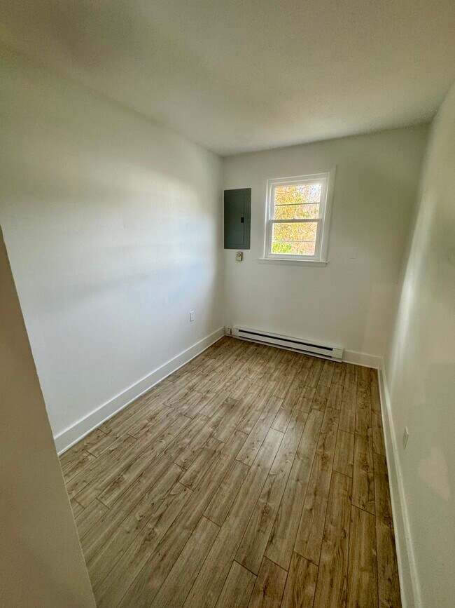 100 Main St unit Carriage House, Ivoryton, CT 06442 - photo 6