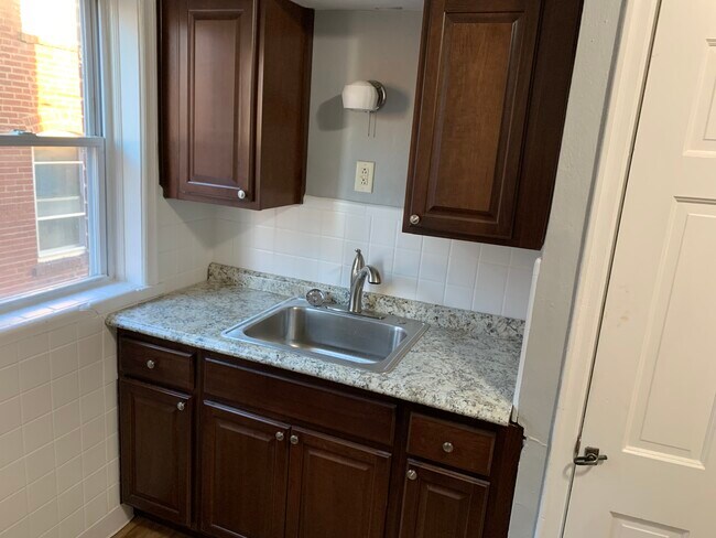 4960 Kemper Ave unit 2nd floor, Saint Louis, MO 63139 - photo 6