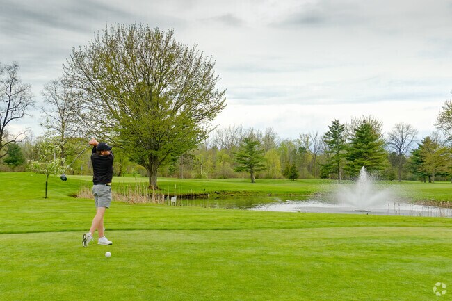 Deerfield Golf & Country Club is located 20 minutes west of downtown Rochester and features 27 holes of championship golf.