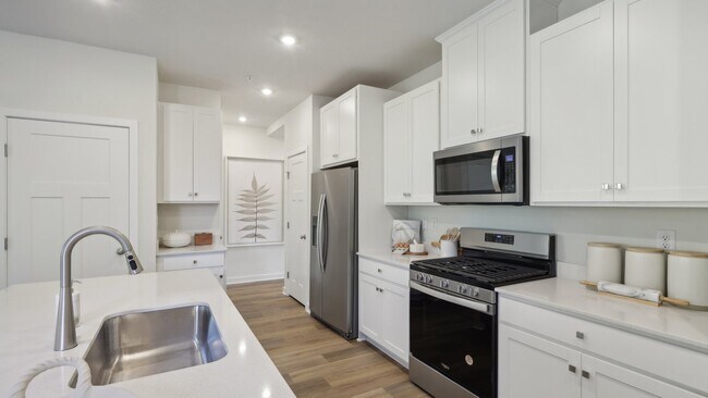 130 River Ridge Dr, Moon/Crescent Township, PA 15108 - photo 6