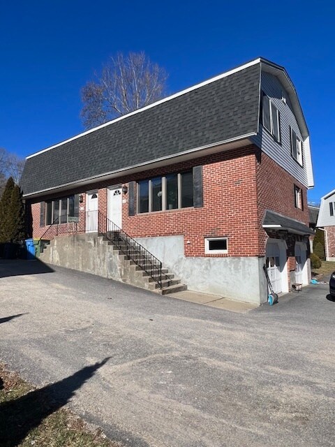 1521 Highland Ave Unit 1521 Highland Avenue, Waterbury, CT 06708