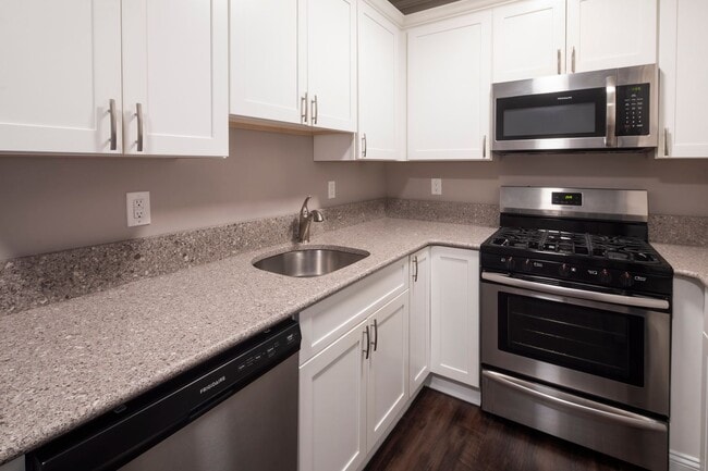 The Cornerstone: Heat, Gas, Hot & Cold Water Included, Elevator, Cat & Dog Friendly, Hackensack, NJ 07601 - photo 3