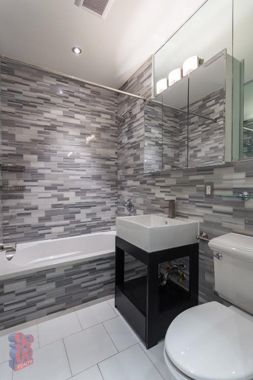 2071 Adam Clayton Powell Jr Blvd unit 1, New York, NY 10027 - photo 4