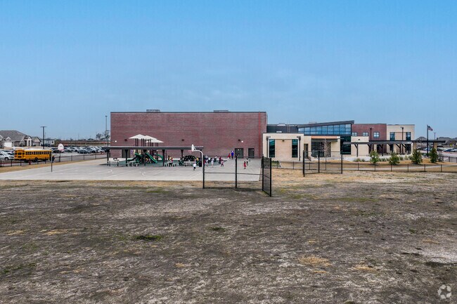 Pleasant View Elementary School  teaches students in grades K-5.