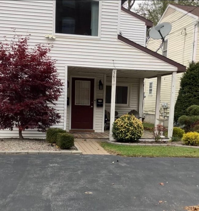 361 May Ave, Schenectady, NY 12303