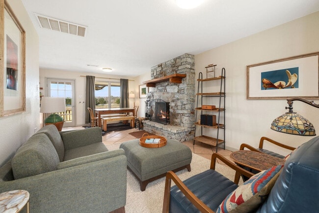 17097 Lake Sequoyah Dr unit ID1357735P, Fayetteville, AR 72701 - photo 4