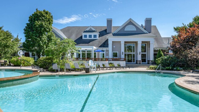 333 Ricciuti Dr unit 525, Quincy, MA 02169 - photo 4