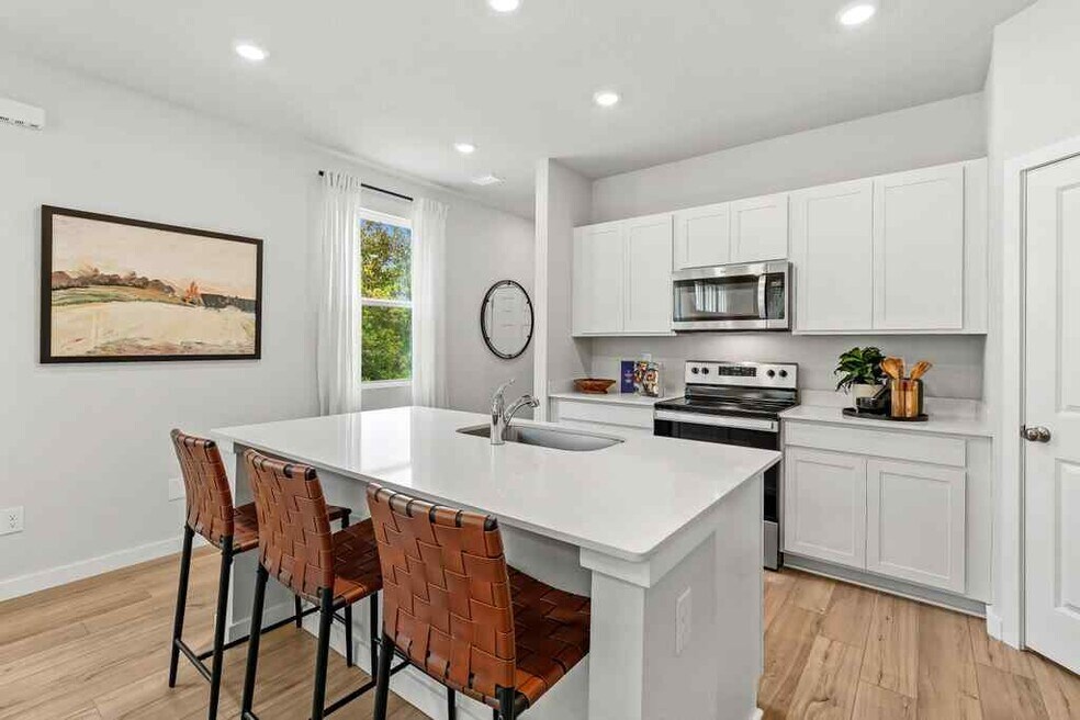 10629 Waterfield Rd unit 36582390, Jacksonville, FL 32210 - photo 1