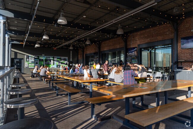 Singlespeed brewery serves artisanal beers in Common Grounds.