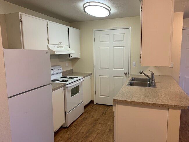 Aspen, Spokane Valley, WA 99037 - photo 4