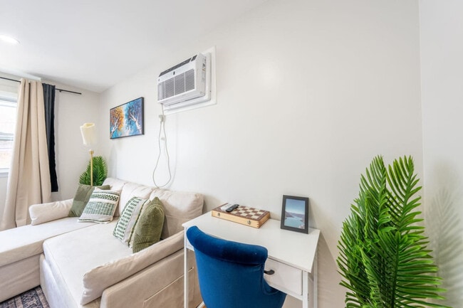 33 Adams St unit ID1355648P, Newark, NJ 07105 - photo 2