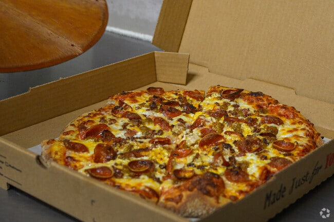 After a long day of play, grab pizza for the family from Jersey Girl Pizza in Hillsboro, Oregon.