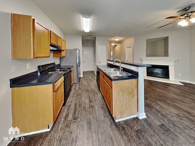 2877 Windsor Forrest Ct, Atlanta, GA 30349 - photo 5