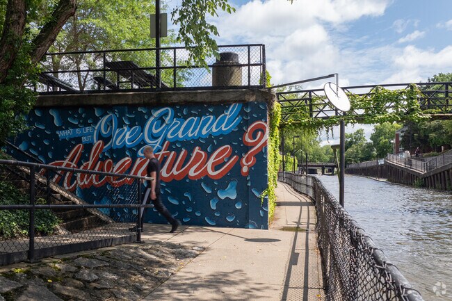 The St Joseph river runs along the south edge of Harter Heights providing lots of recreation.