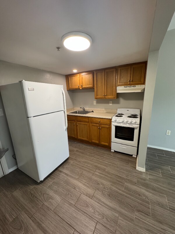 Martinique Condominiums unit 416, Pensacola, FL 32505 - photo 3