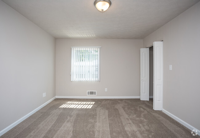 2BR, 1.5BA - 1,114 SF