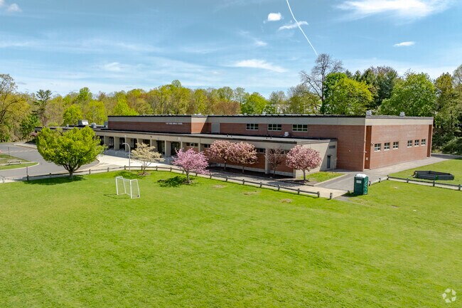 East Ridge Middle School is conveniently located in walking distance to downtown Ridgefield.