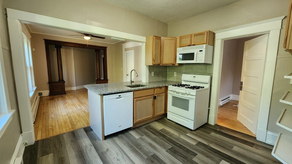 1422 26th Ave N unit 3, Minneapolis, MN 55411 - photo 1