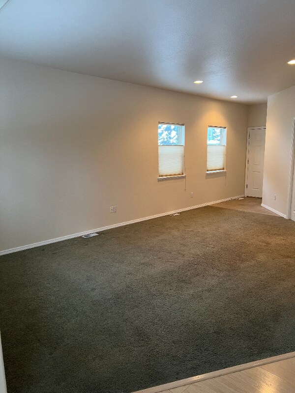 4766 Grumman St, Anchorage, AK 99507 - photo 4