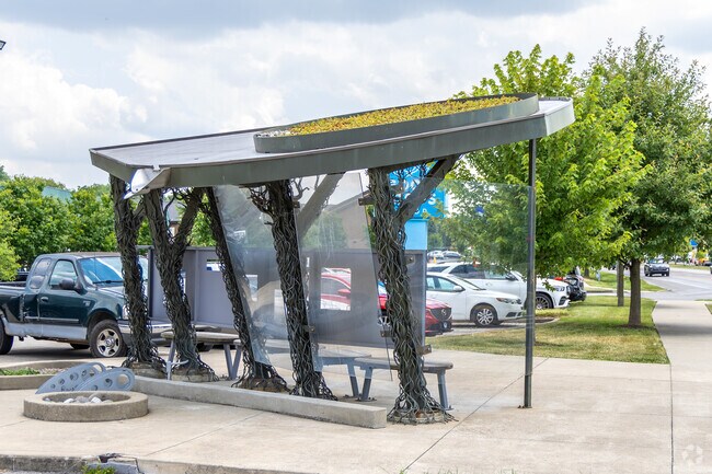 Lextran offers Hill N Dale residents access to a network of bus 25 routes.