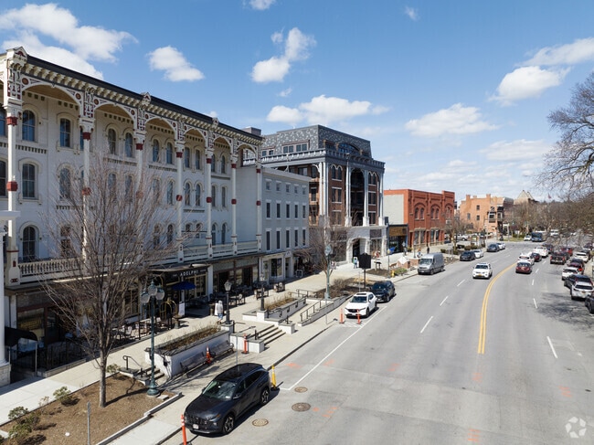 Beautiful buildings and shopping in Saratoga Springs, NY.