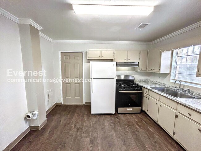 431 Annie St, Scottdale, GA 30079 - photo 4