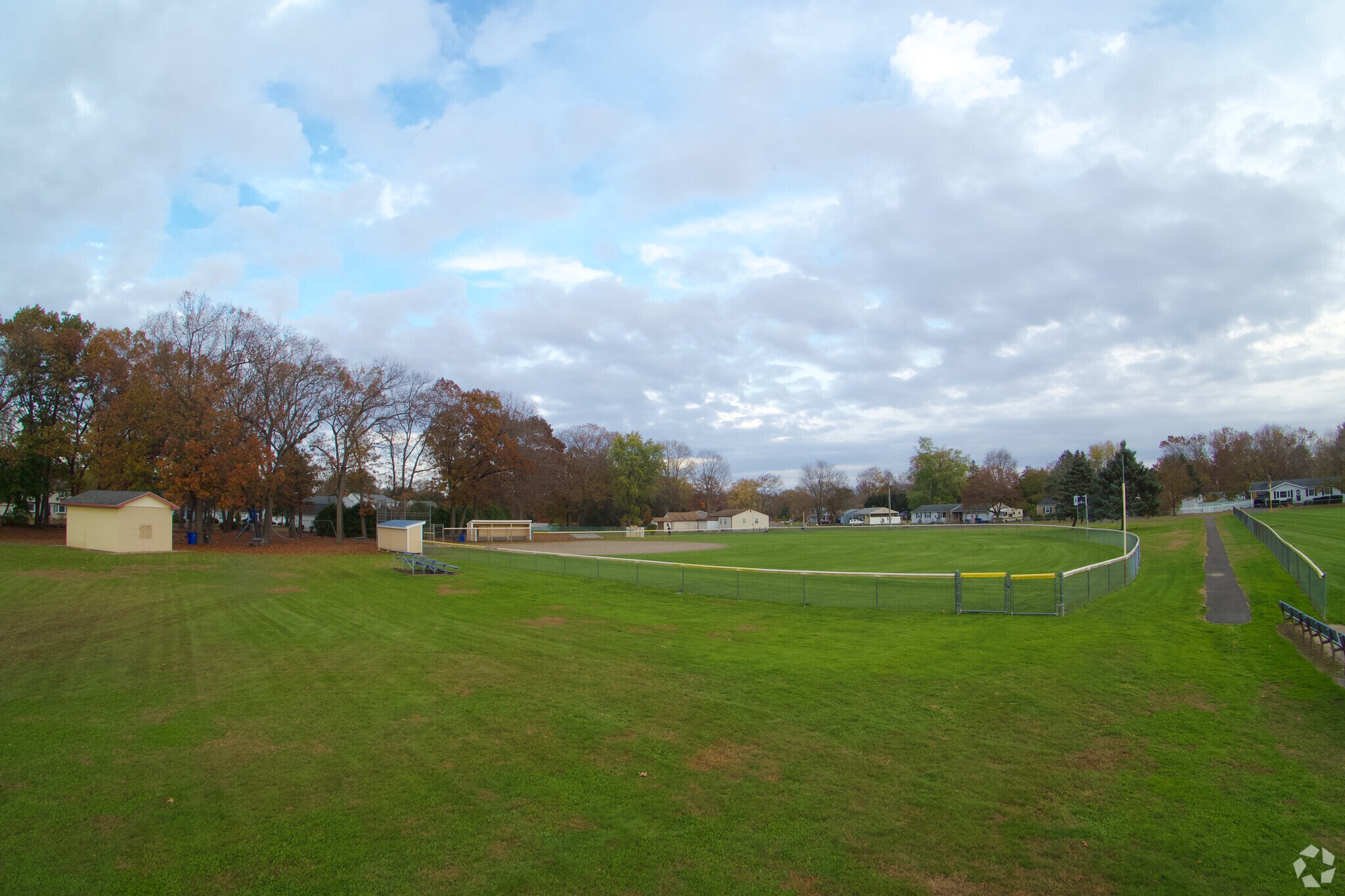 About Windsor Locks Schools, Demographics, Things to Do