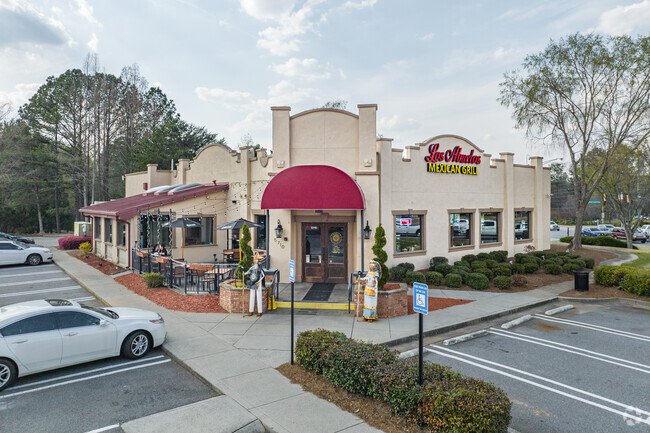 Residents in Warsaw can go to Los Abuelos Mexican Grill for classic Mexican cuisine.