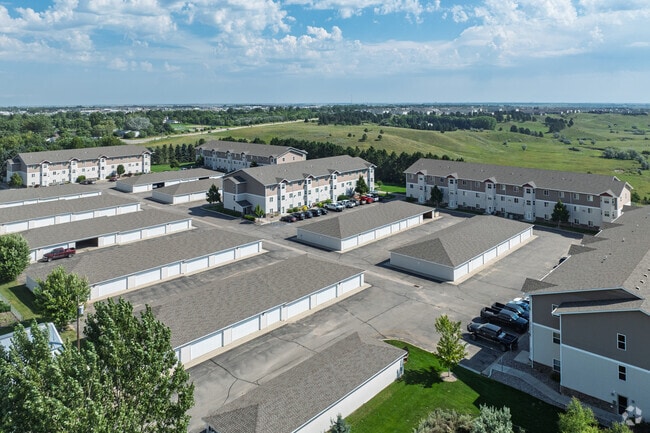 The Pines on 37th, Minot, ND 58701 - photo 6