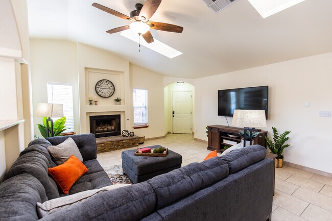 2353 Saturn Circle, Las Cruces, NM 88012 - photo 3