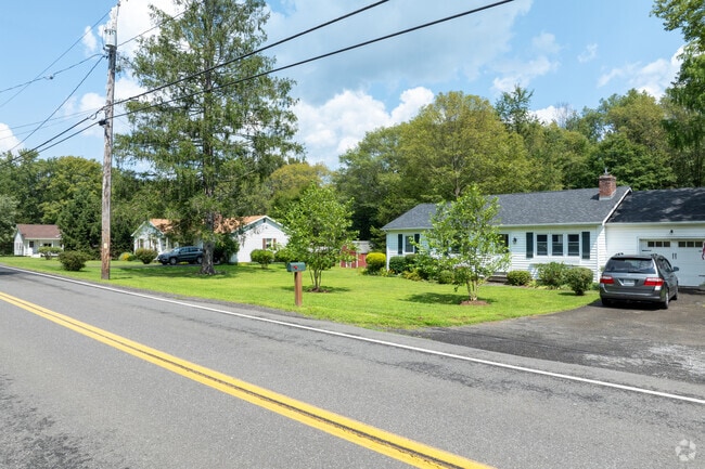 Stone Ridge homes offer many styles including ranch homes.