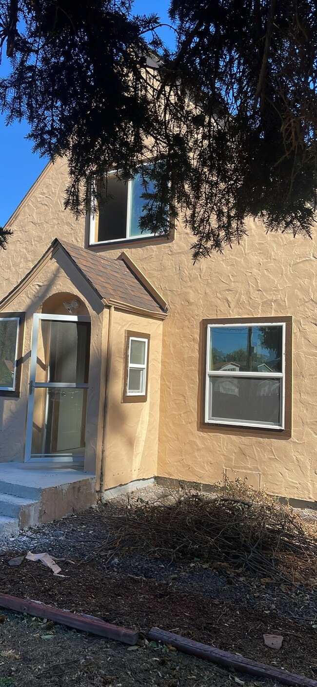 2919 Summers Ln Unit Front house, Klamath Falls, OR 97603