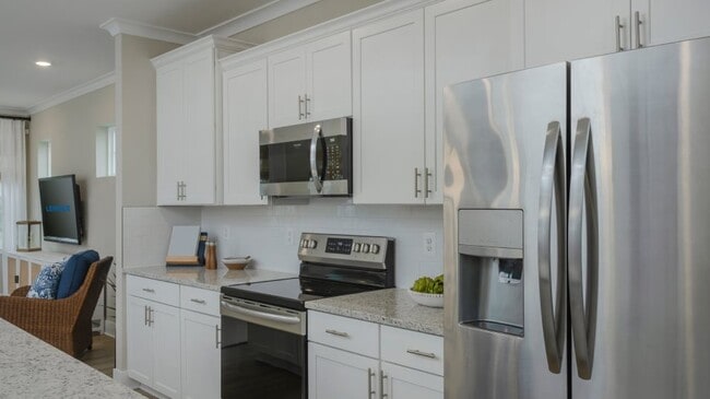 1709 Watercrossing Rd, Pikesville, MD 21208 - photo 5